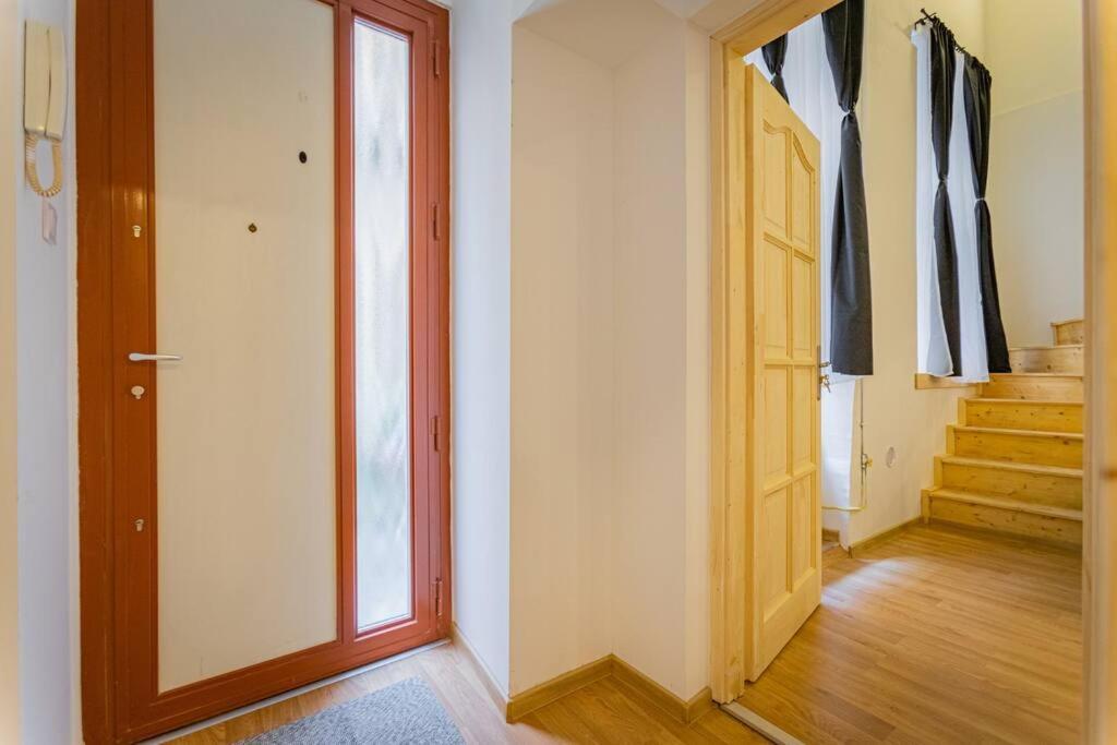 2 Bedroom Flat In The Dob Street, Venus Budapest Eksteriør billede